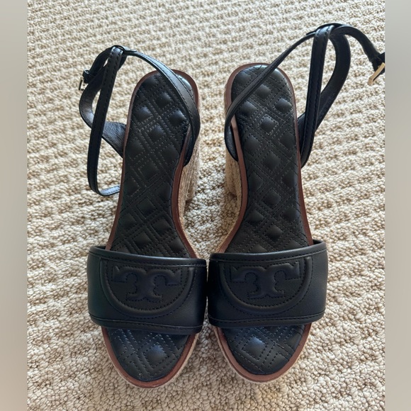 Tory Burch Shoes - NWOT Tory Burch Fleming Sandals